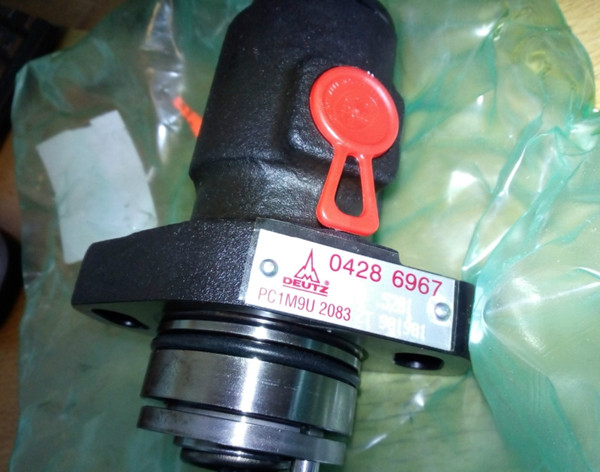 Fits Deutz 2011 Engine TCD3L2011 BF3M2011 - Fuel Injection Pump 04286967 01340405