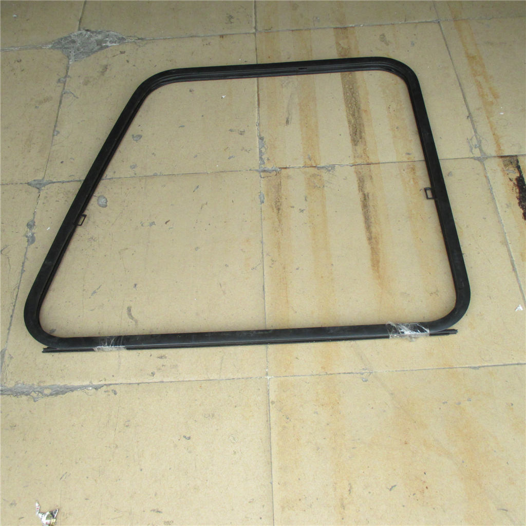 Compatible with KOBELCO SK200-1 right door glass frame