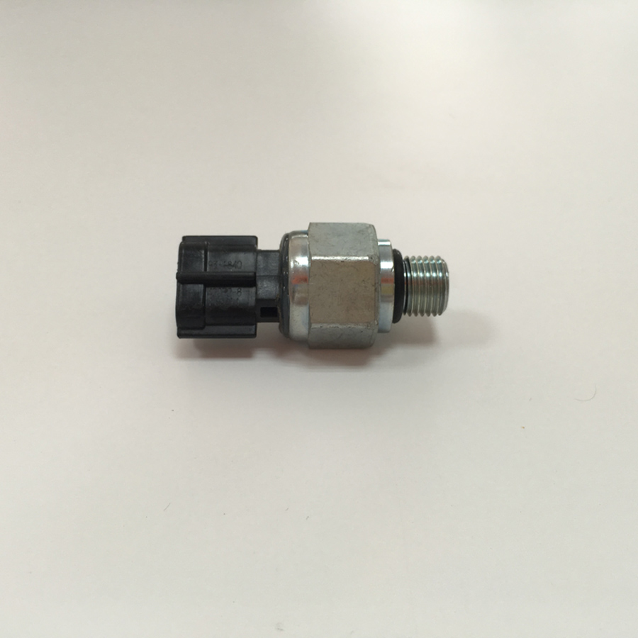 Compatible with Komatsu Excavator PC200-8 PC300-8 PC2000-8 Low Pressure Sensor 7861-93-1840 7861931840 PC88MR-8,PC78UU-8,PC78US-8,PC55MR-3,PC450LC-8R,PC450LC-8,PC350LC-8,PC300LC-8,PC300-8,PC228USLC-8,PC228US-8,PC200LC-8,PC200-8,PC2000-8,PC138USLC-8,PC138U